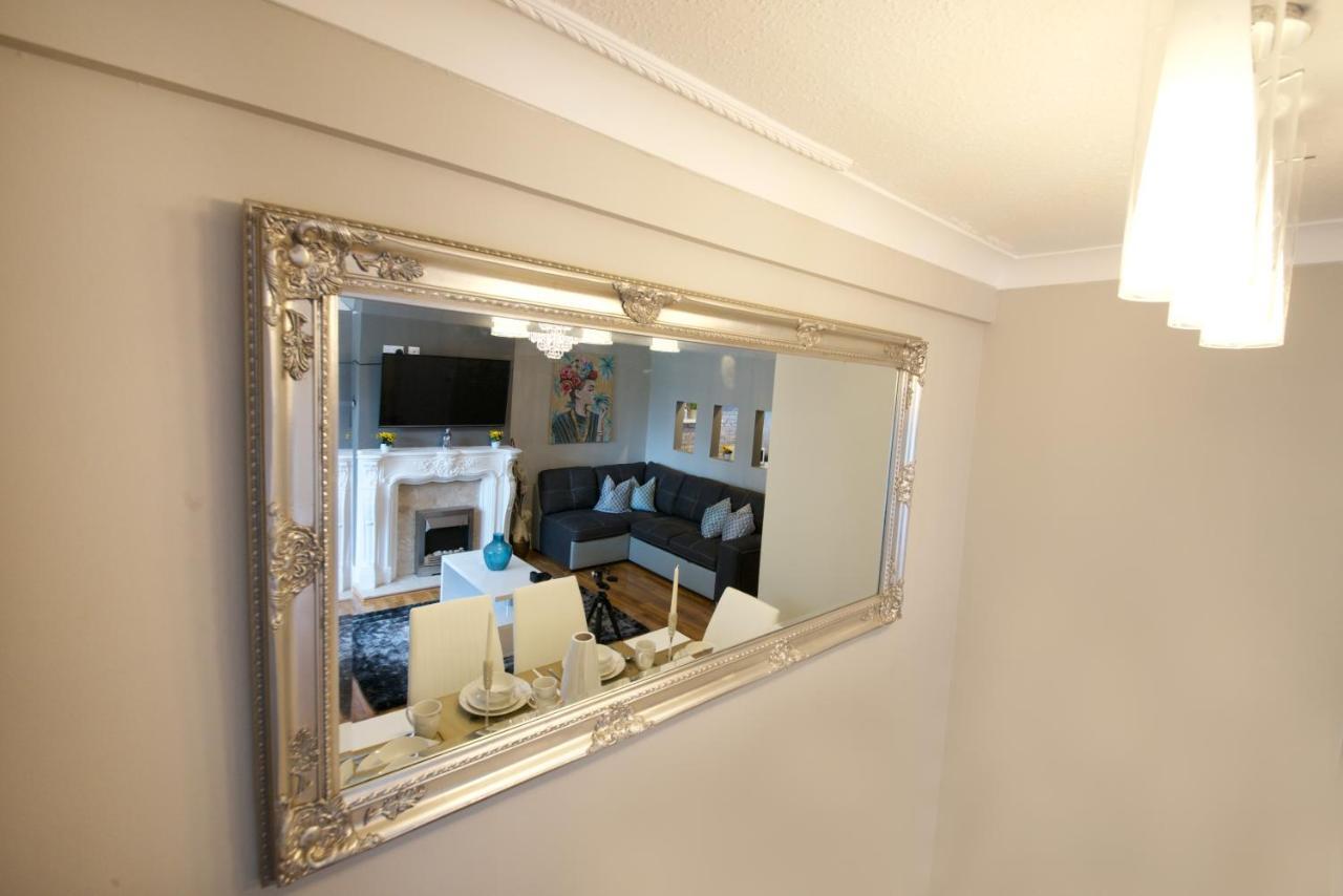 Gorgeous Manchester Home With Garden & Parking Экстерьер фото